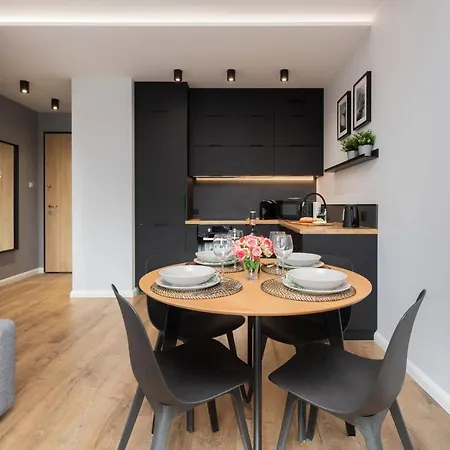 Modern Wrzeszcz By Renters Апартаменти