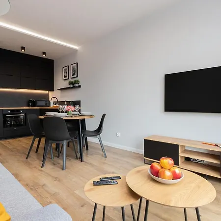 Modern Wrzeszcz By Renters * Гданськ